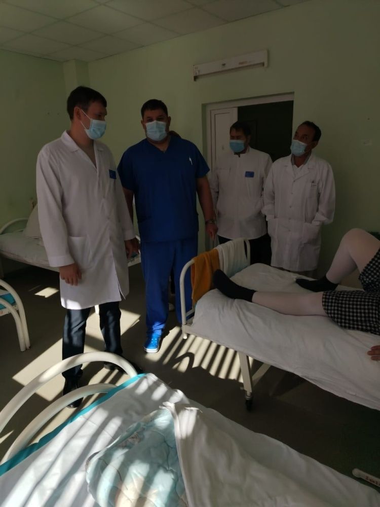 Главный врач провел плановый обход в терапевтическом, хирургическом и педиатрическом отделениях Иглинской ЦРБ