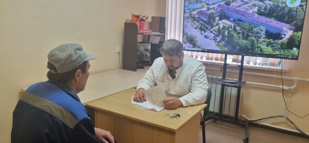 Сегодня Руслан Рустамович Зубайдуллин, заместитель главного врача по медицинской части, провел личный прием граждан