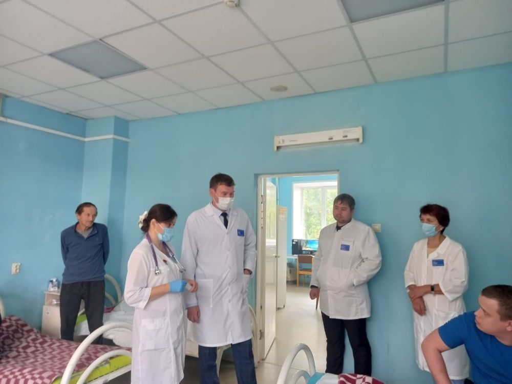 Главный врач провел обход в терапевтическом, хирургическом и педиатрическом отделениях Иглинской ЦРБ