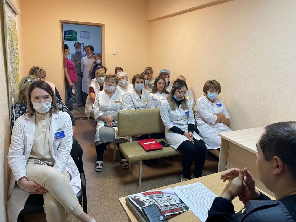 В нашей больнице состоялась очередная профилактическая беседа о методах мошенничества и способах защиты от них.