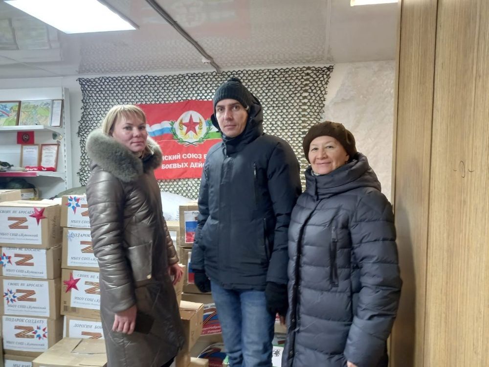 Сотрудники Иглинской ЦРБ приняли активное участие в подготовке гуманитарного груза для отправки в зону проведения СВО