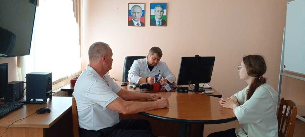 Сегодня Руслан Рустамович Зубайдуллин, заместитель главного врача по медицинской части, провел личный прием граждан