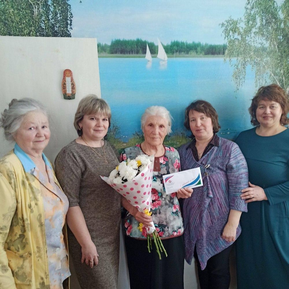 19 февраля поздравили с 90-летним юбилеем Сизову Зинаиду Александровну