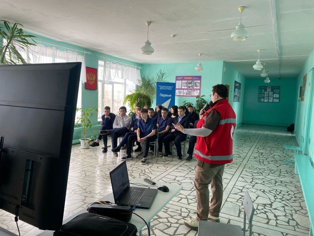 С обучающимися 6-8 классов МБОУ СОШ с. Алаторка проведена беседа о вреде наркотиков